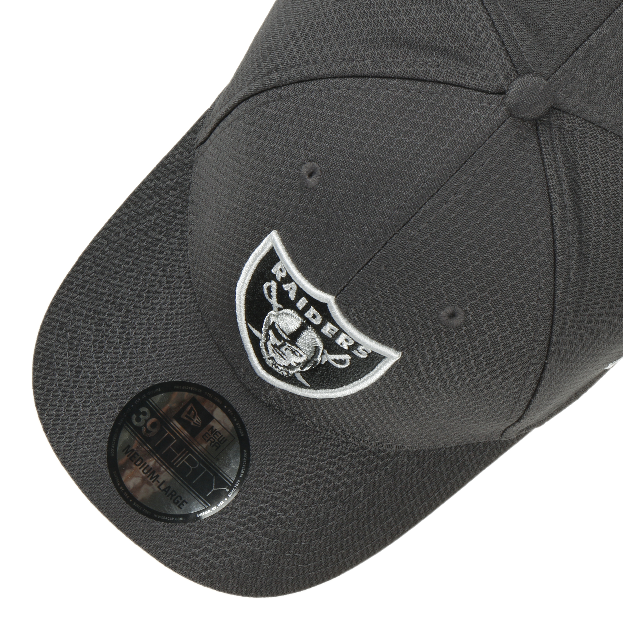 New Era Las Vegas Raiders bobble beanie hat in grey