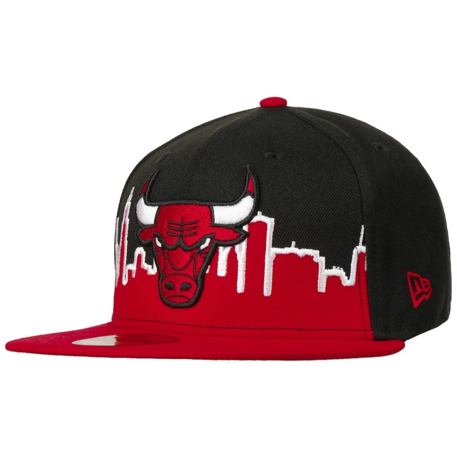 Chicago Bulls Snapback Cap by Mitchell & Ness --> Shop Hats, Beanies & Caps  online ▷ Hatshopping