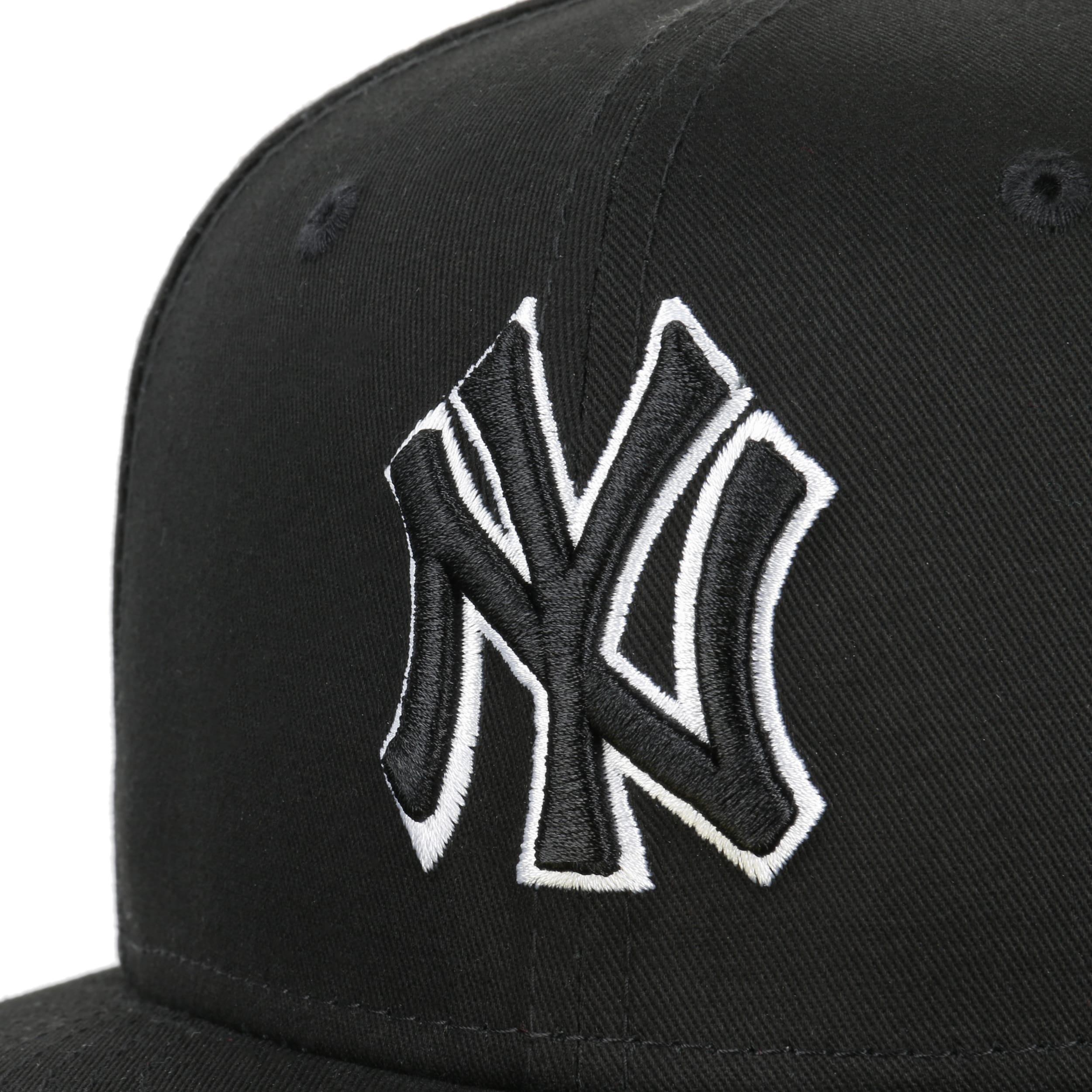 New Era 59FIFTY New York Yankees Fitted Hat Black Black Logo White Outline