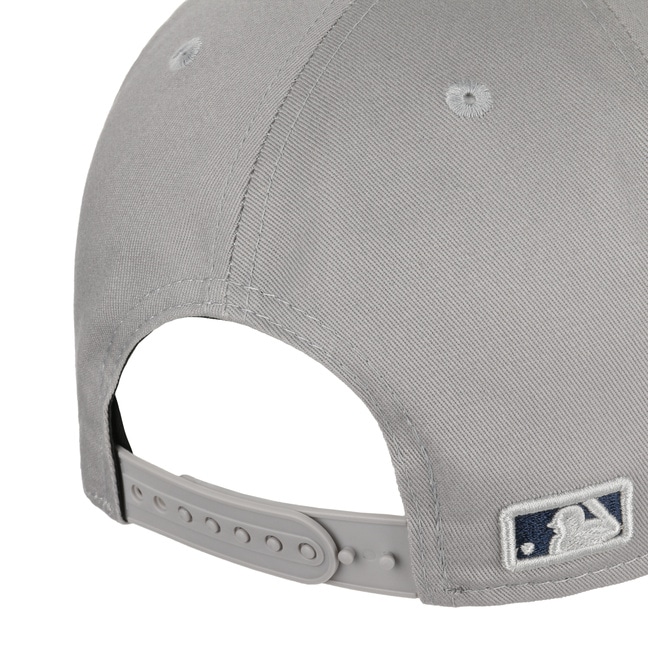 New York Yankees TEAM-BASIC Light Grey-White Fitted Hat