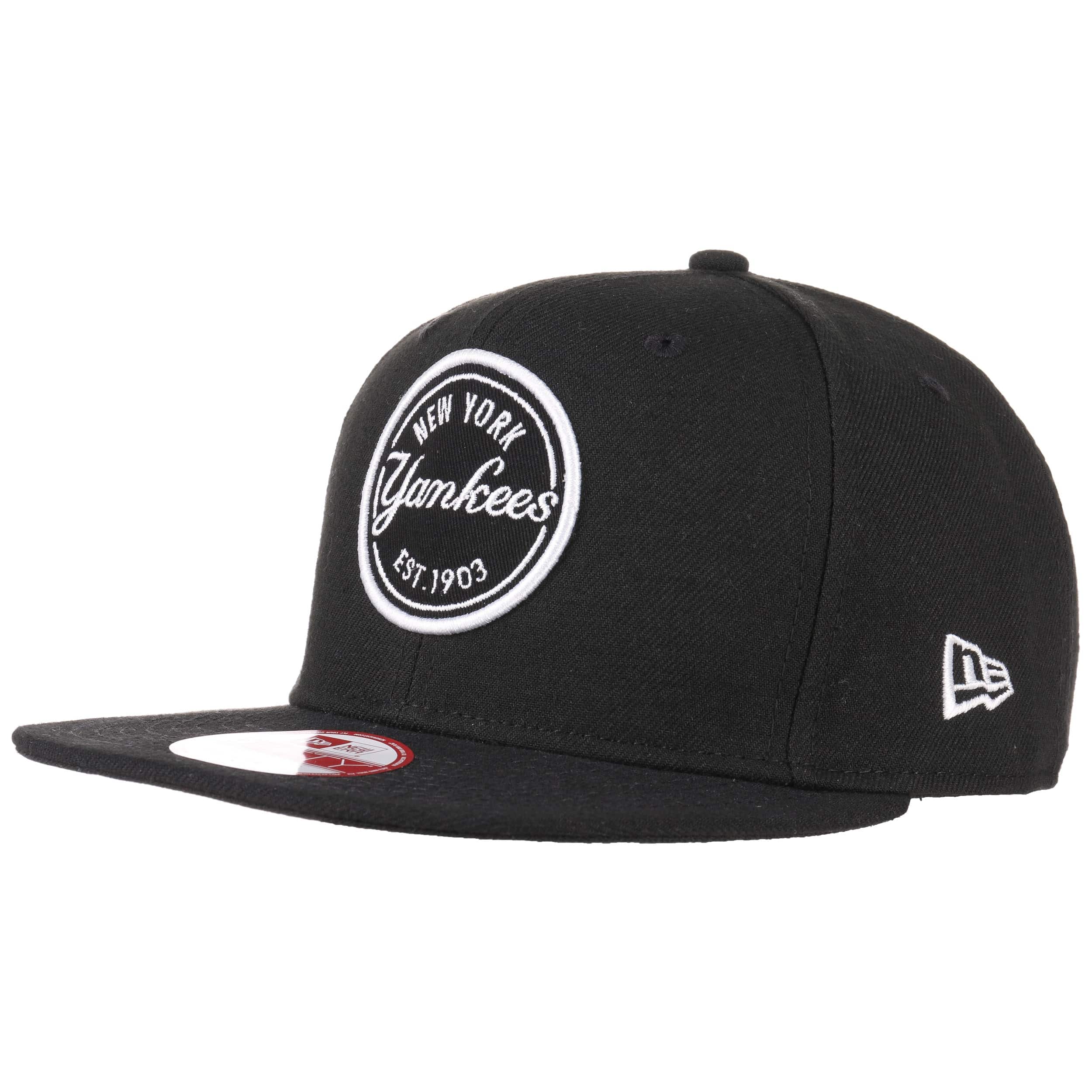 black yankees hat with patch