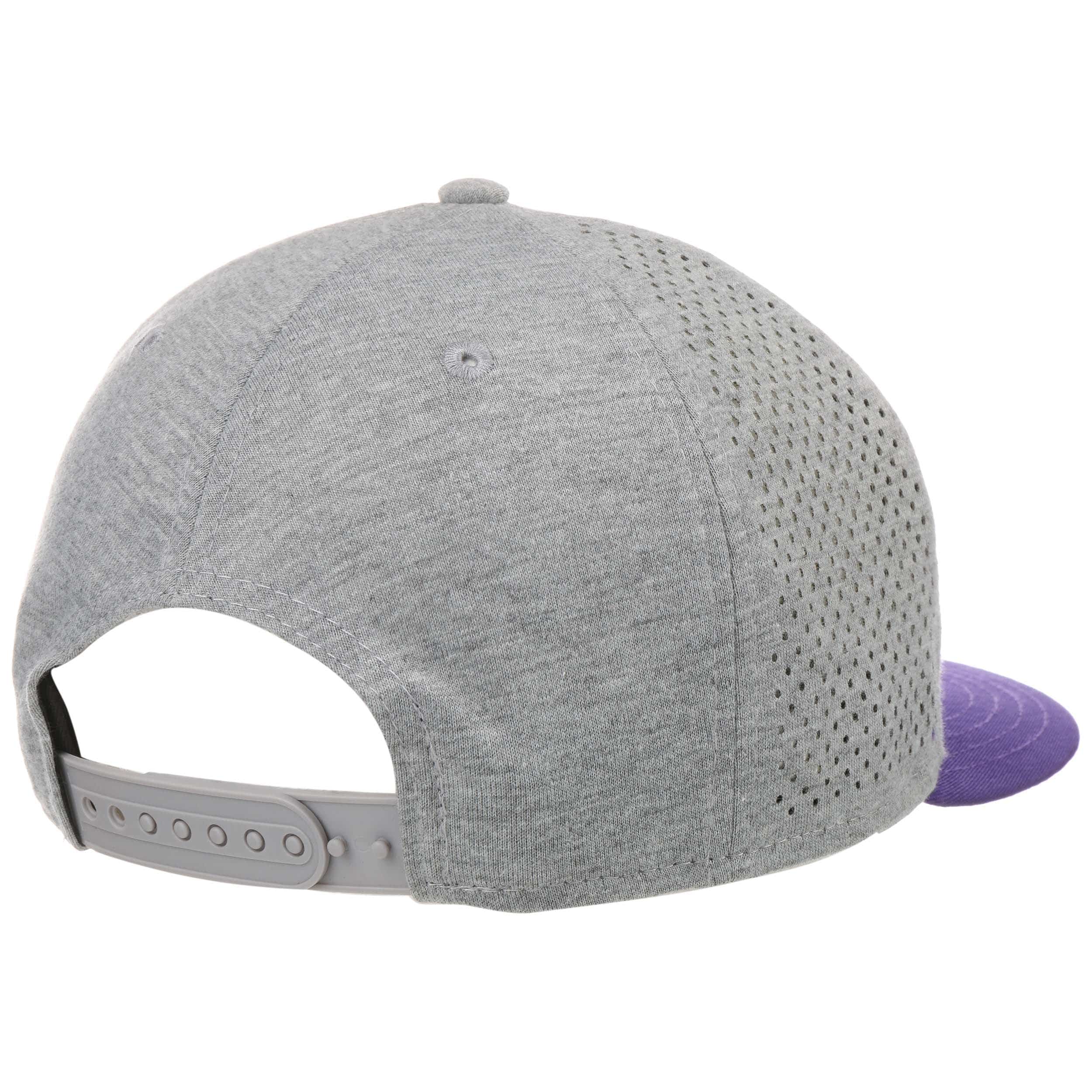 9Fifty Shadow Tech Lakers Cap by New Era -- decoding=