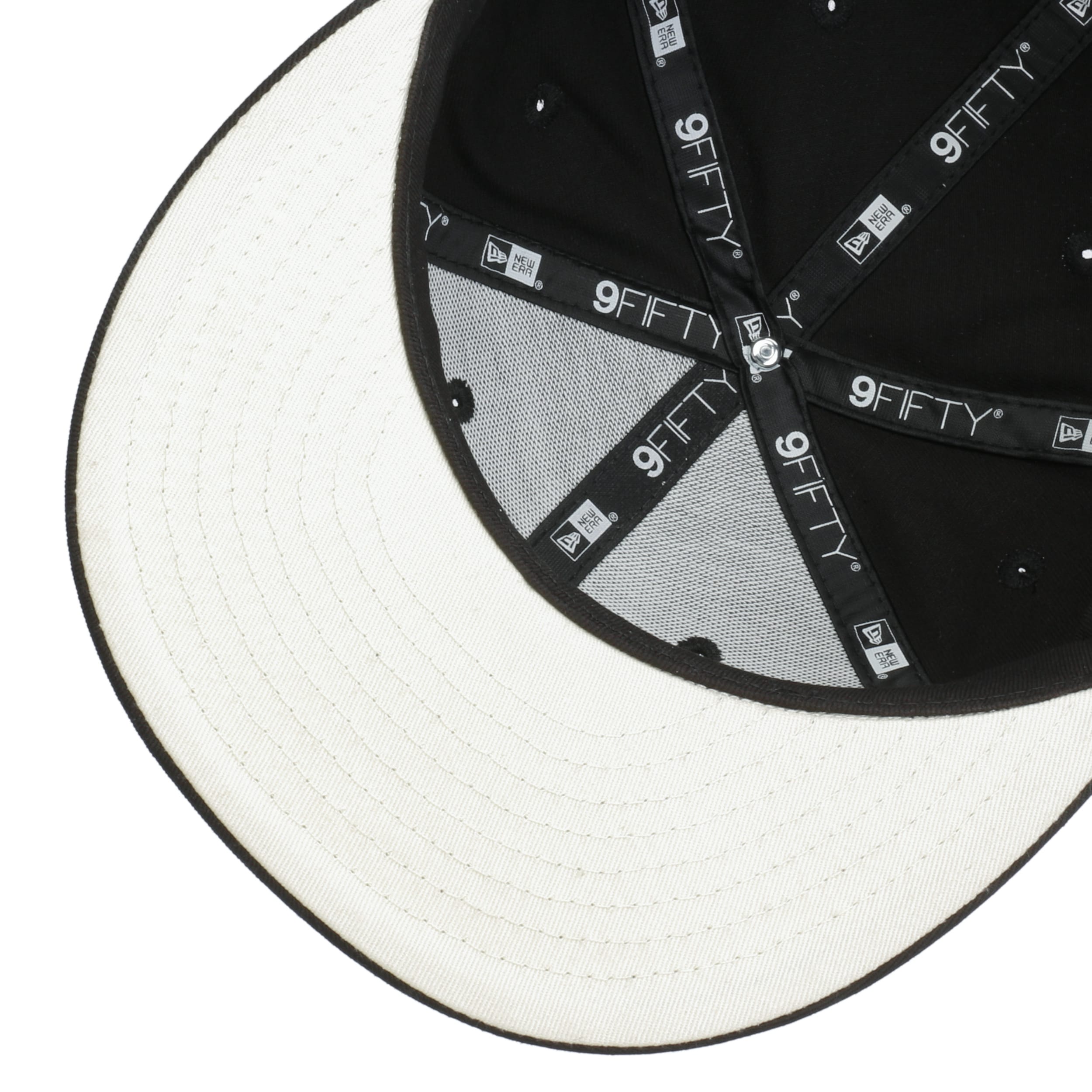 9Fifty Split Logo Bucks NBA Cap by New Era --> Shop Hats