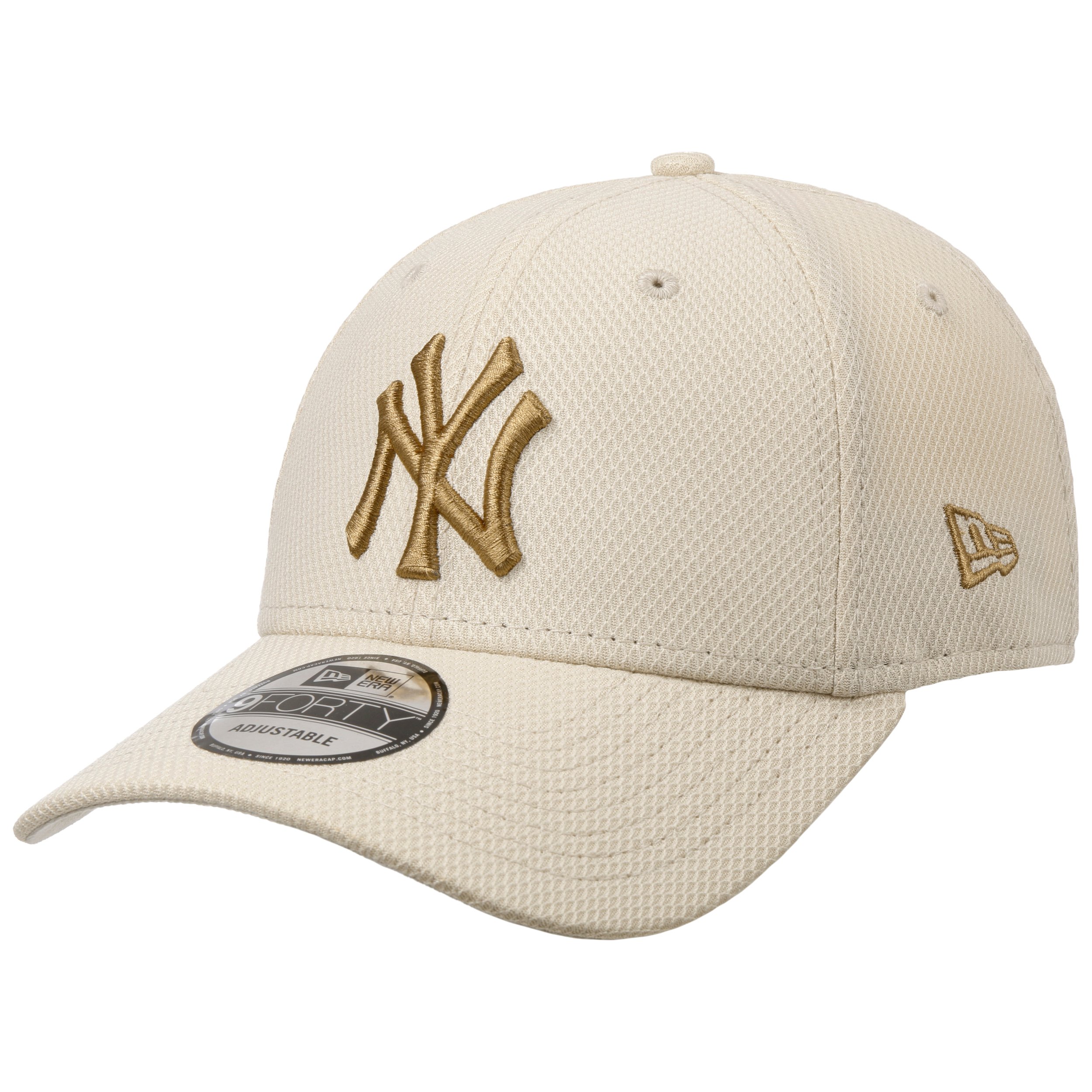 9Forty-Curved-Yankees-Cap-by-