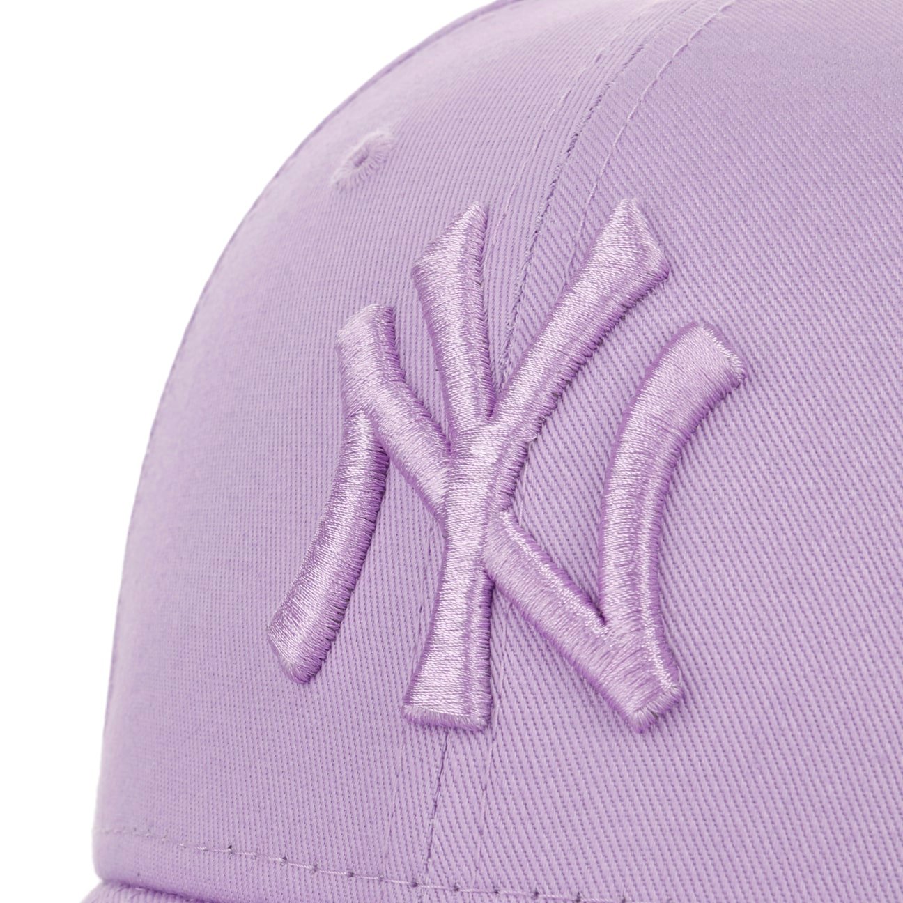 Womens New York Yankees New Era 9Forty Metallic Logo Light Purple