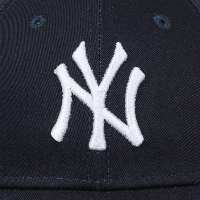 9Forty MLB Mini Logo Yankees Cap by New Era - 24,95 €