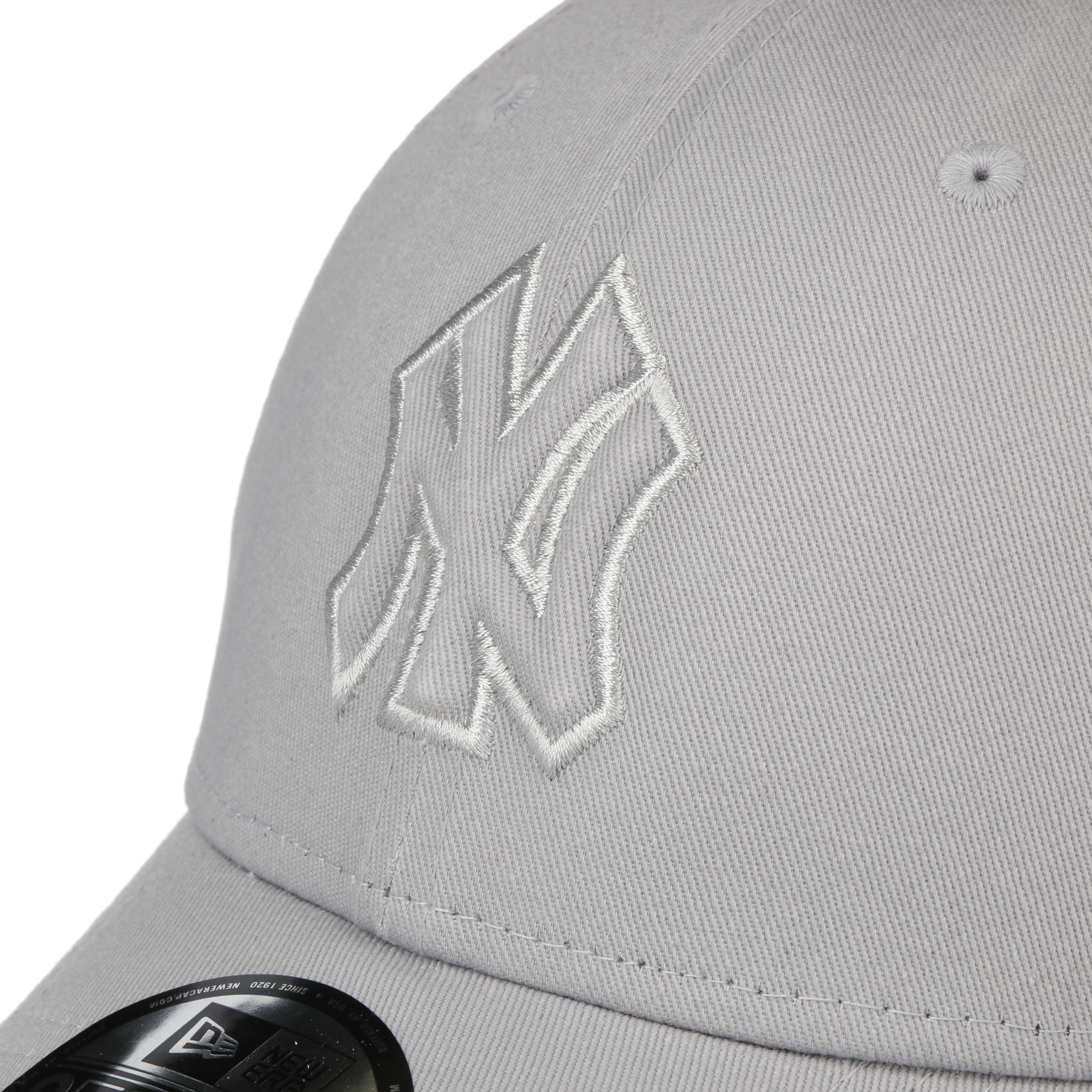 NY Cap M / Camel