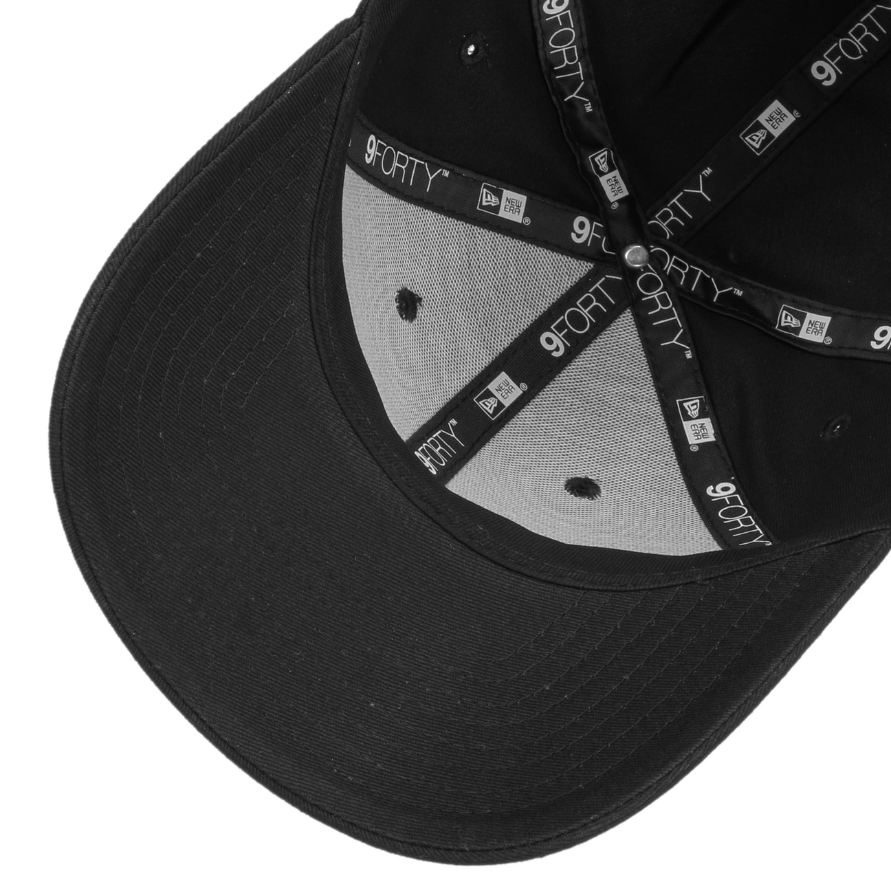 9Forty Seasonal Infill White Sox Cap by New Era 34,95