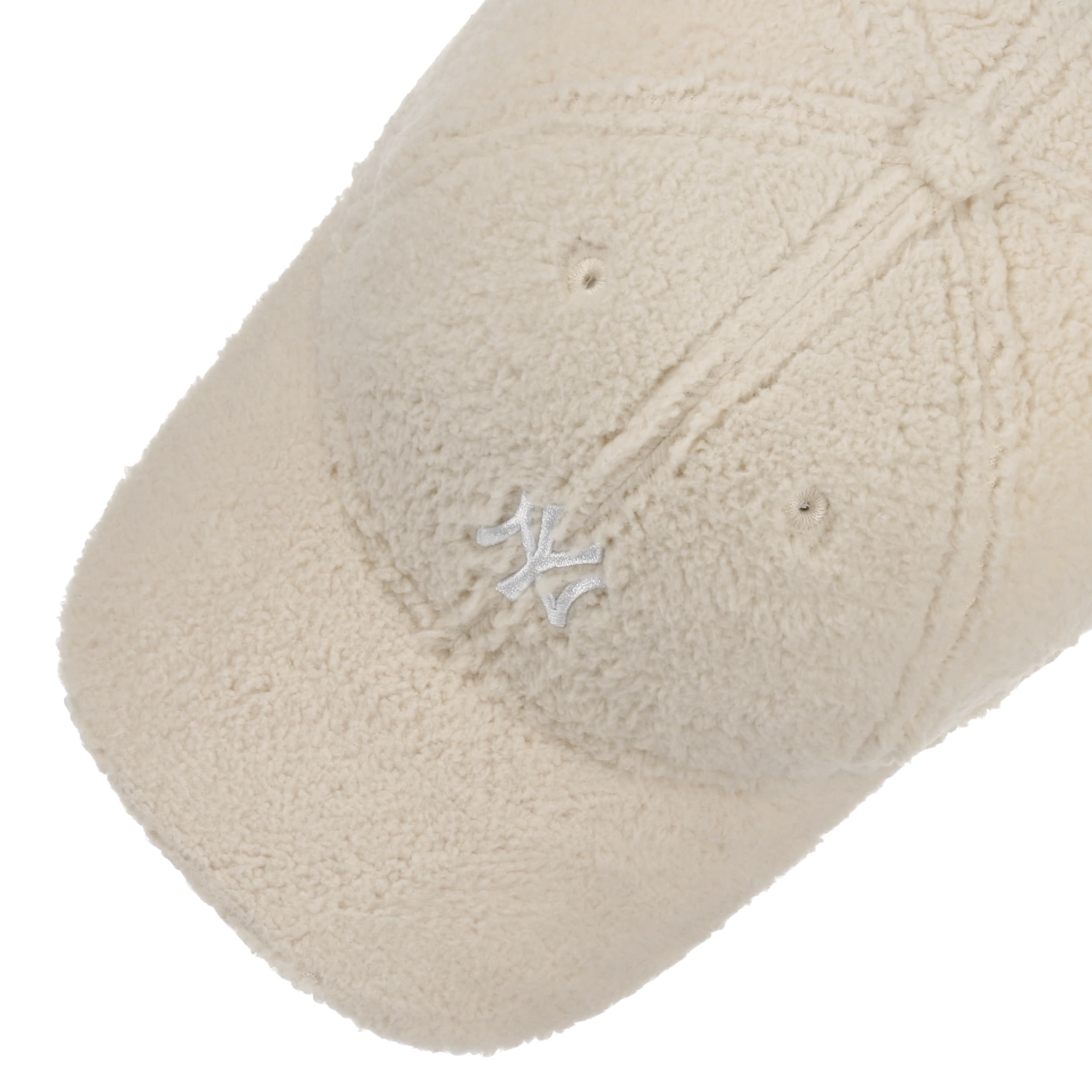 9Forty WMNS Teddy Yankees Cap by New Era --> Shop Hats
