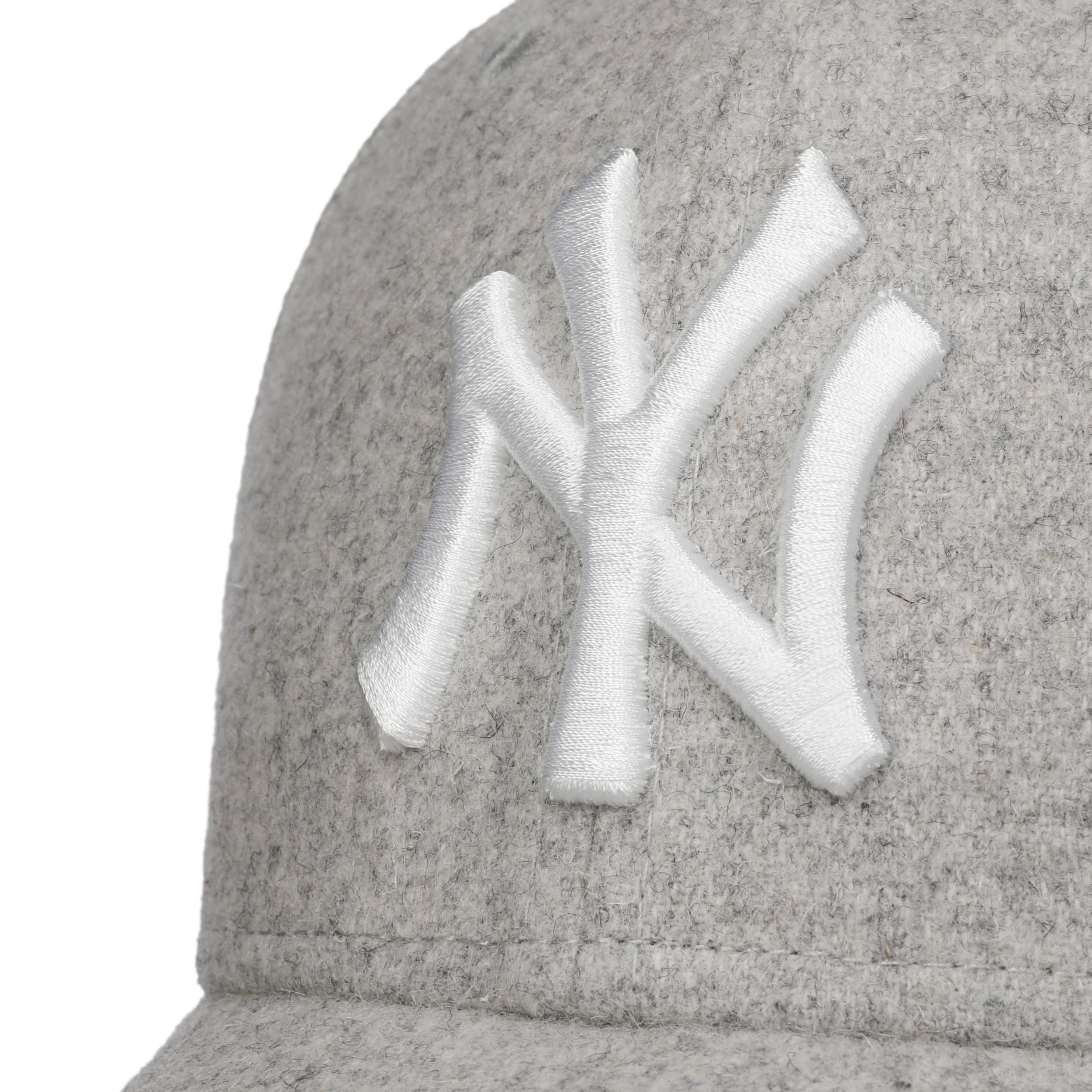 9Forty WMNS Wool Yankees Cap by New Era - 38,95 €