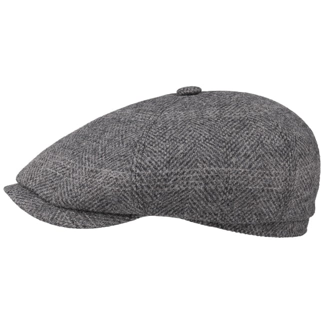 flat cap with button