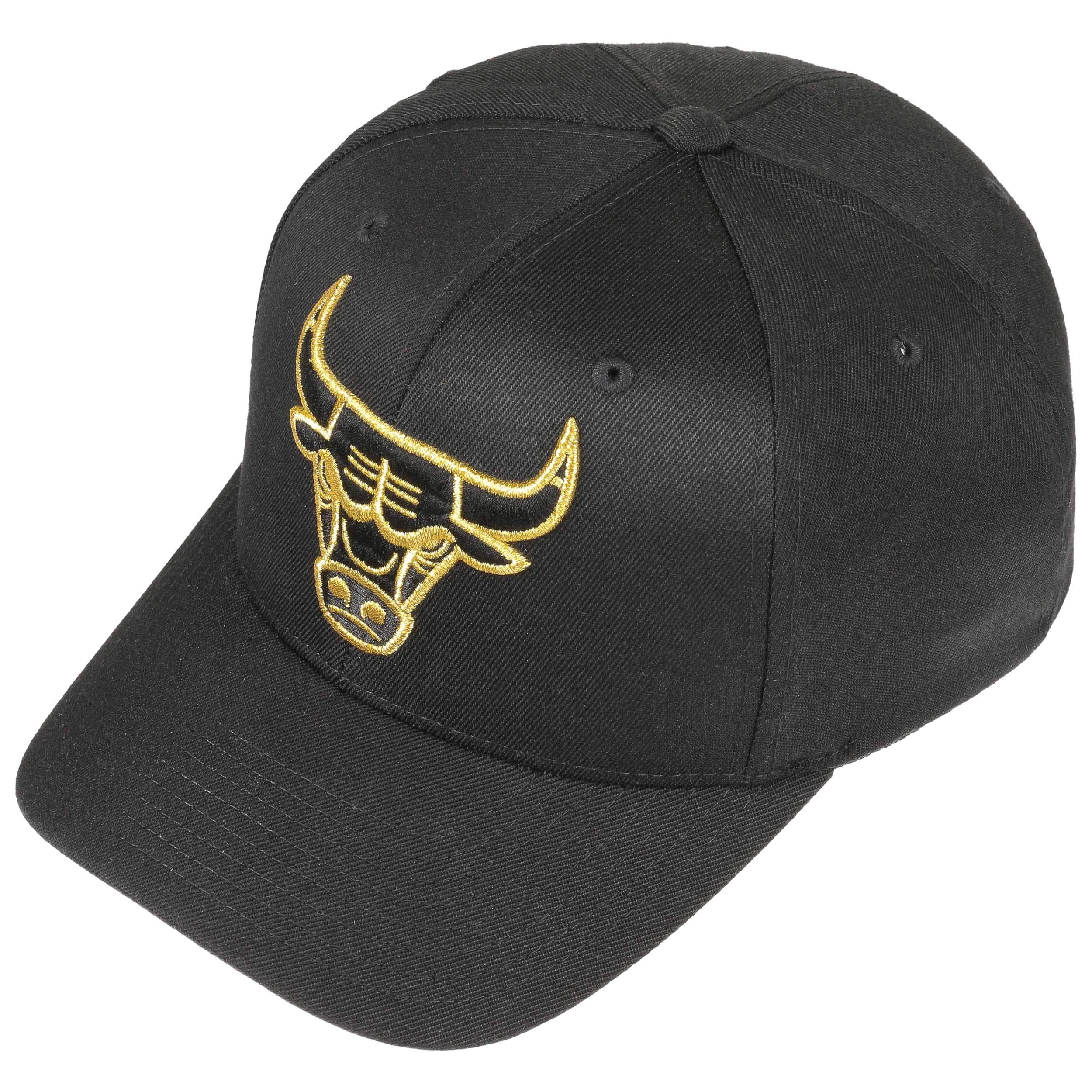 Mitchell & Ness 110 Chicago Bulls snapback cap in black