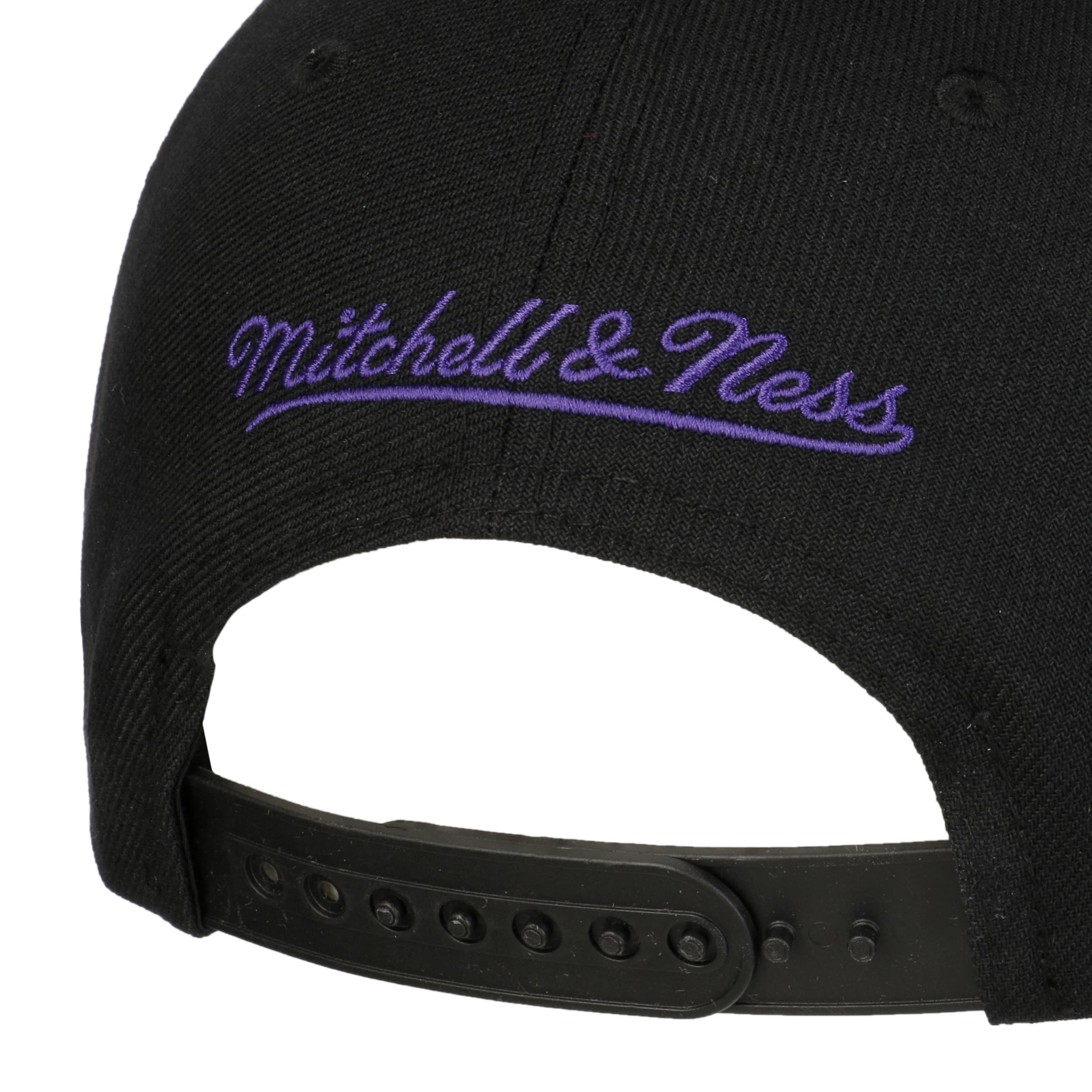 Embroidery Glitch Lakers Cap by Mitchell & Ness --> Shop Hats