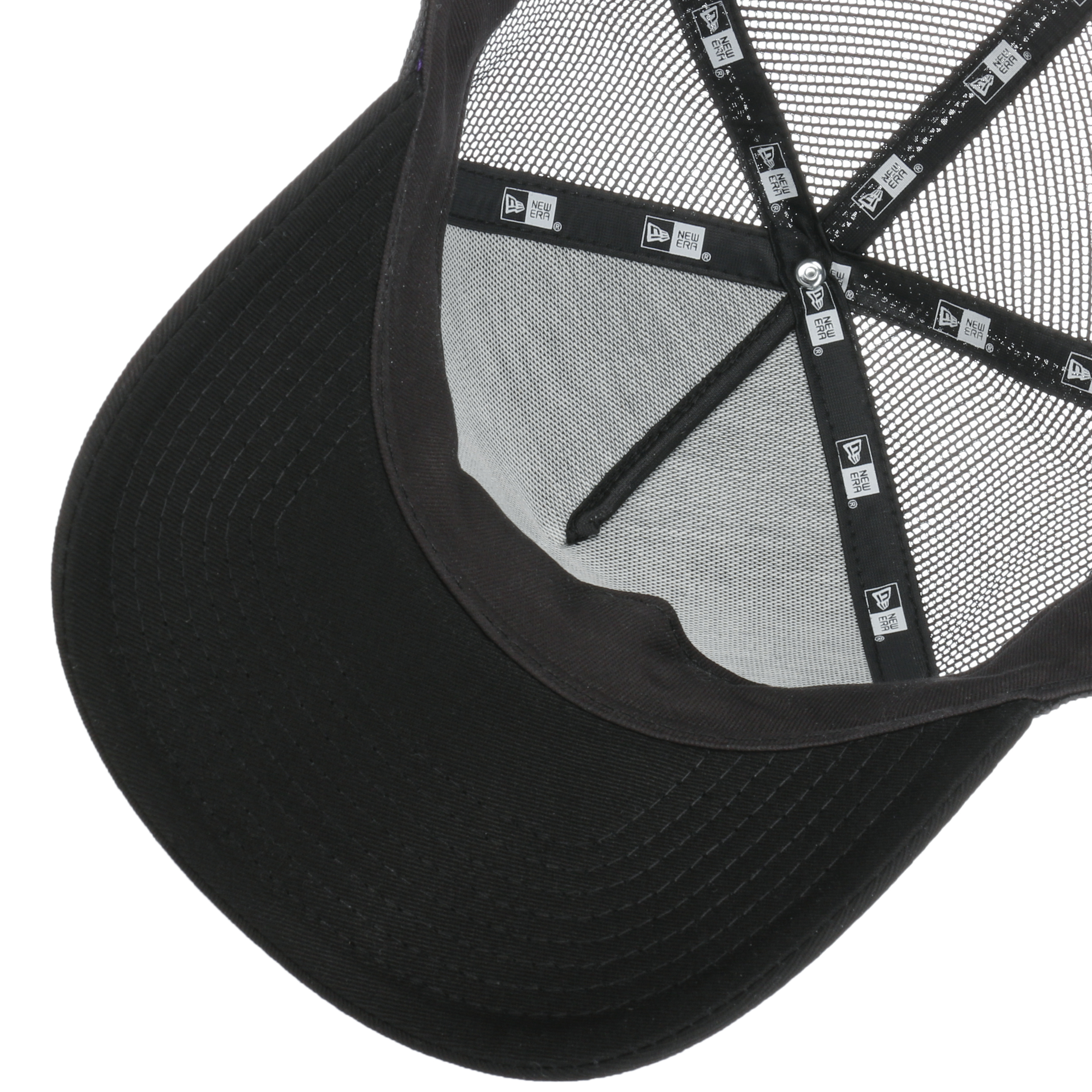 Explorer Patch Trucker Cap by New Era - 35,95