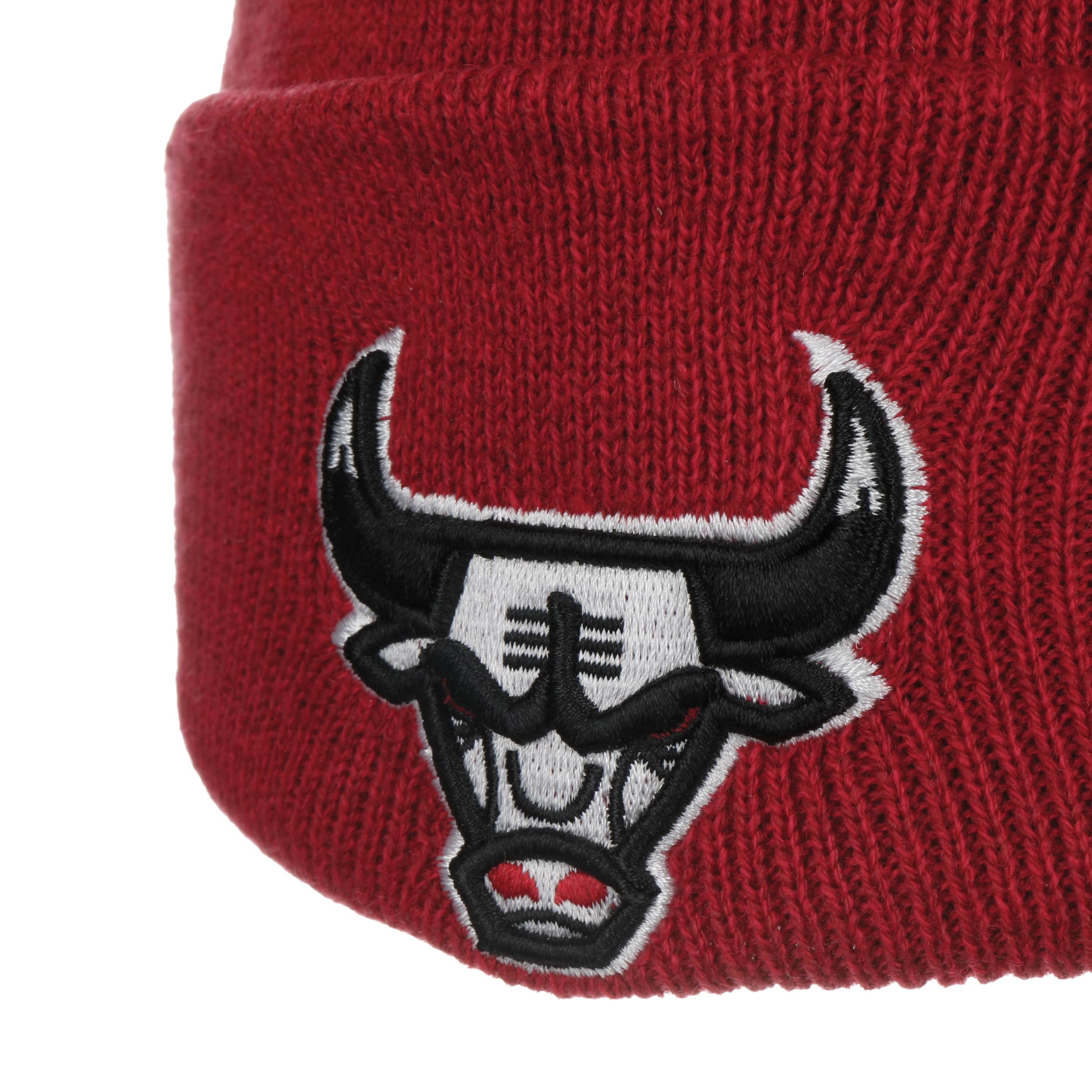 Fandom Knit Bulls Beanie Hat by Mitchell & Ness - 29,95 €