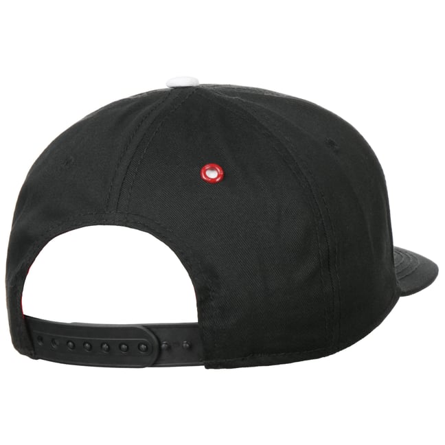 O Letter Snapback Cap - 21,95 €