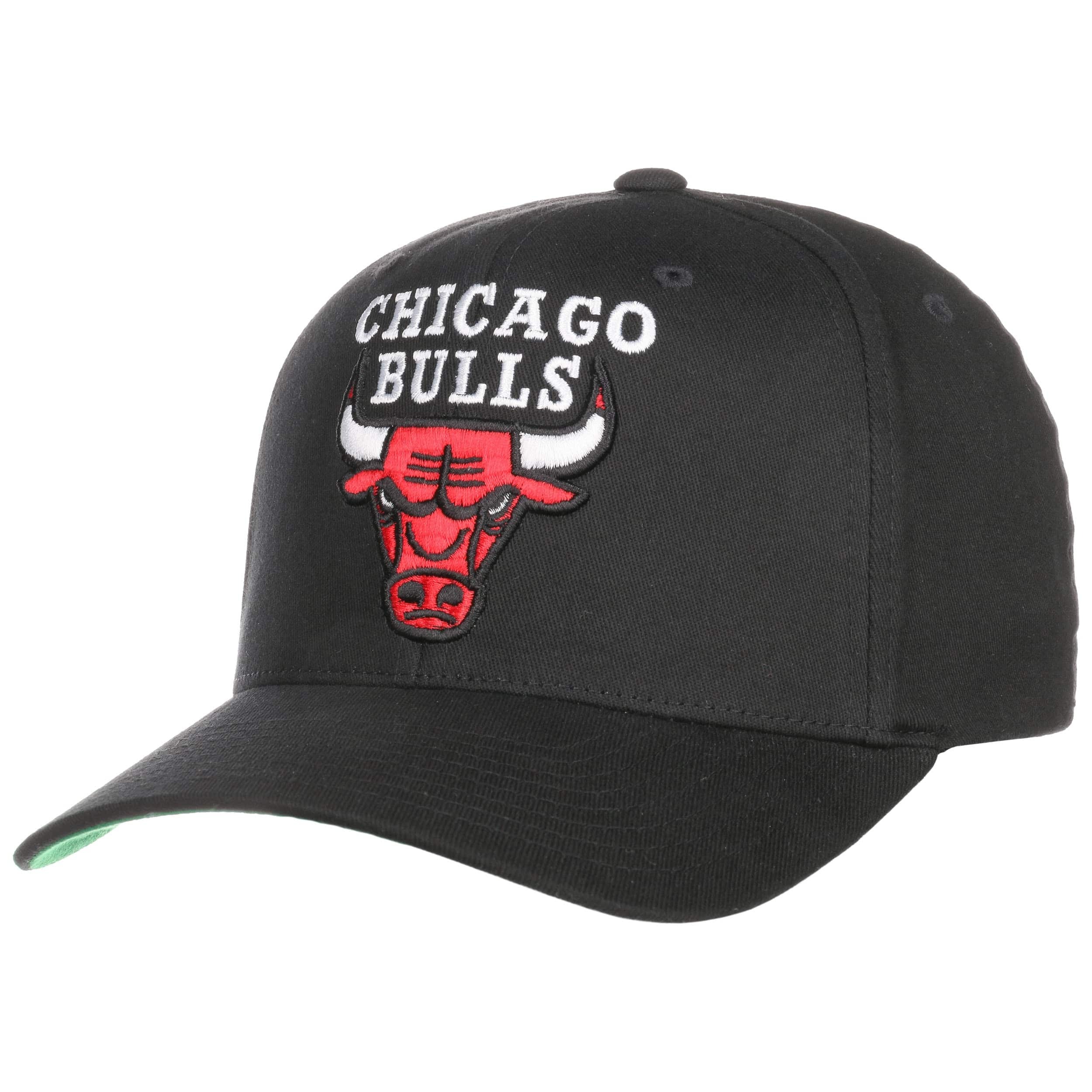 Pinch Panel 110 Bulls Cap by Mitchell & Ness - 32,95