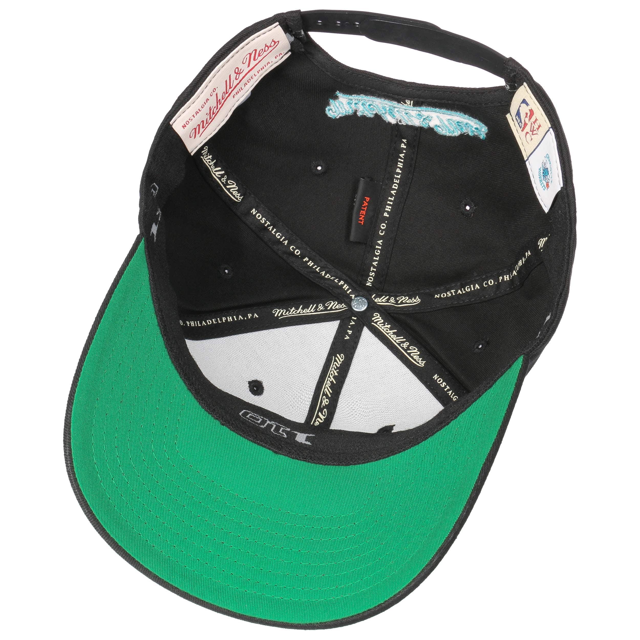 Pinch Panel 110 Hornets Cap by Mitchell & Ness - 32,95