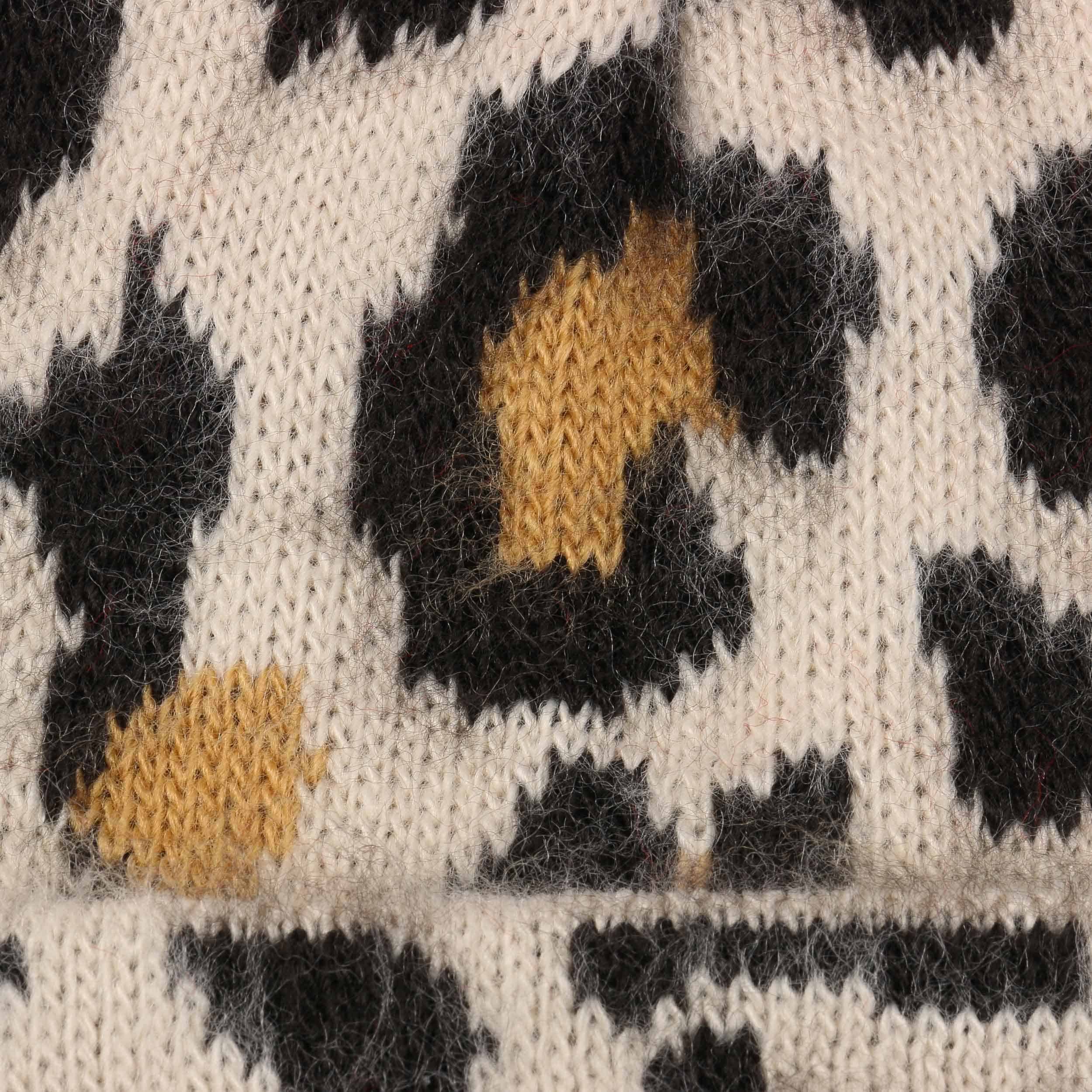 Pompom Hat with Leopard Print by Levi