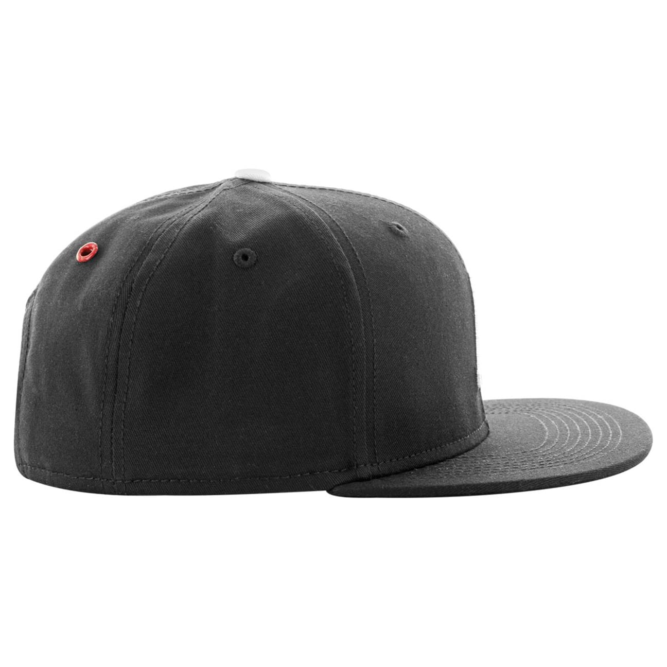 baseball cap with r on