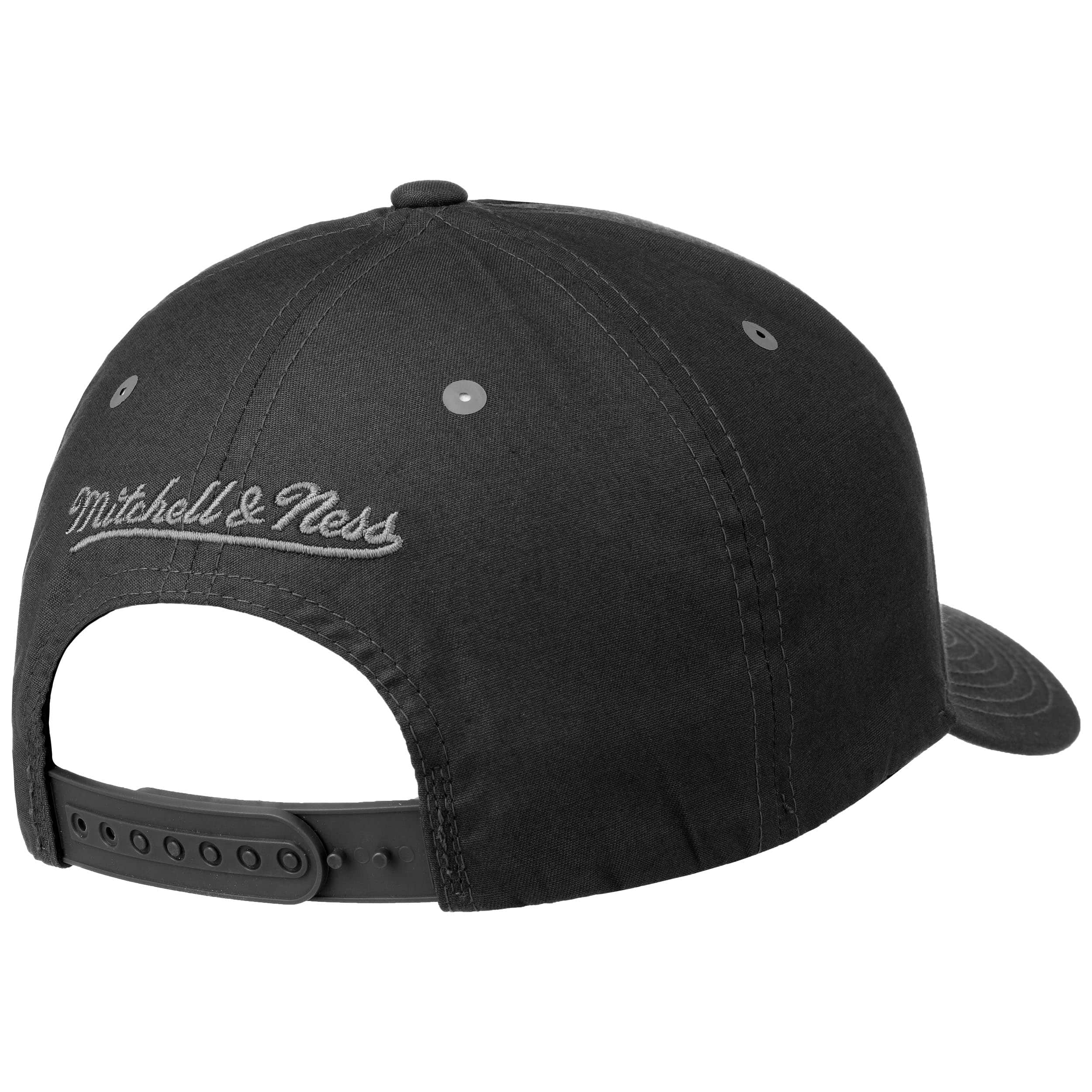 Tactical Snapback Cap by Mitchell & Ness - 29,95