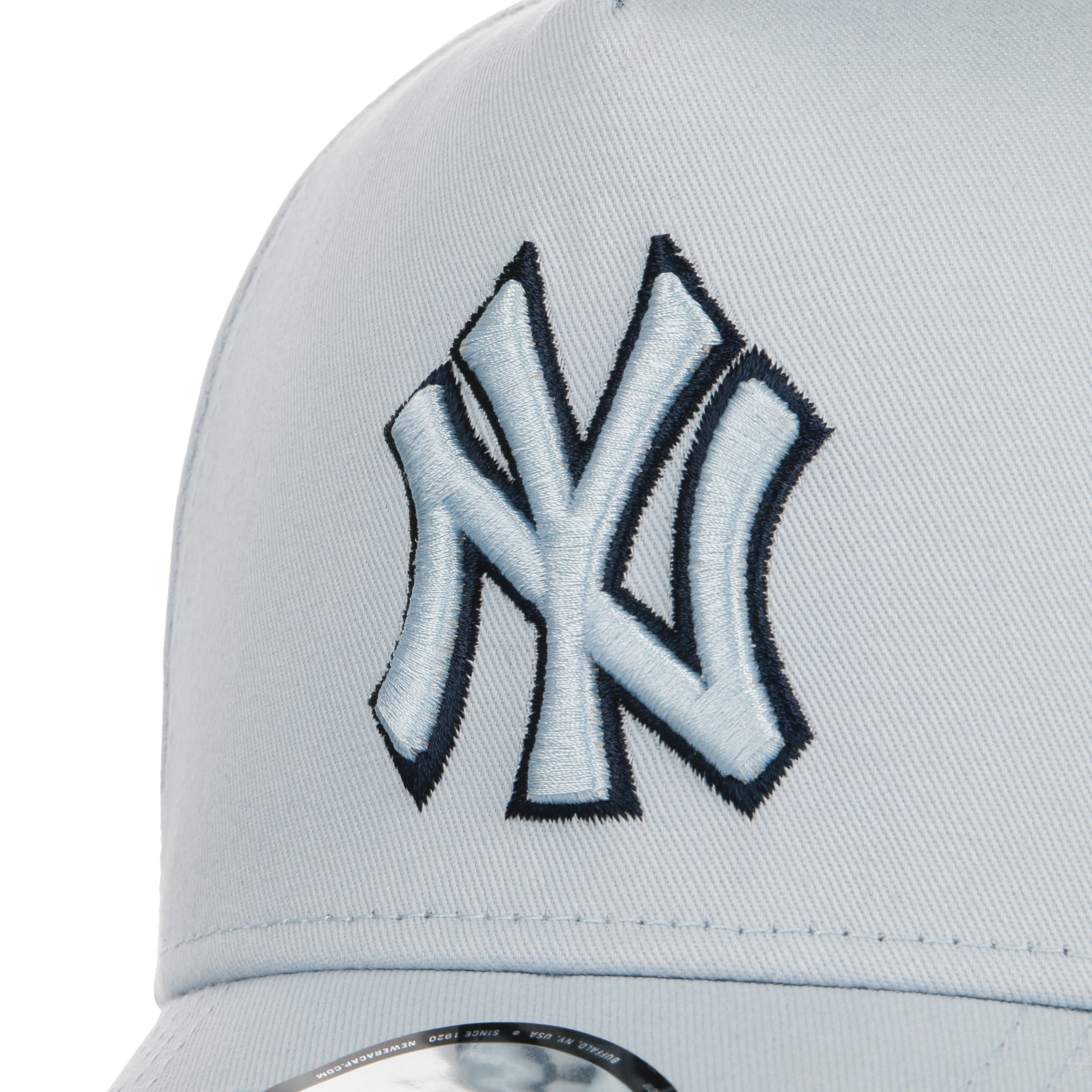 Tonal Outline Yankees Cap by New Era --> Shop Hats, Beanies