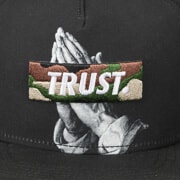 キャップ Trust ☆ CAYLER & SONS Trust Snapback Cap by Cayler & Sons - 32,95 €