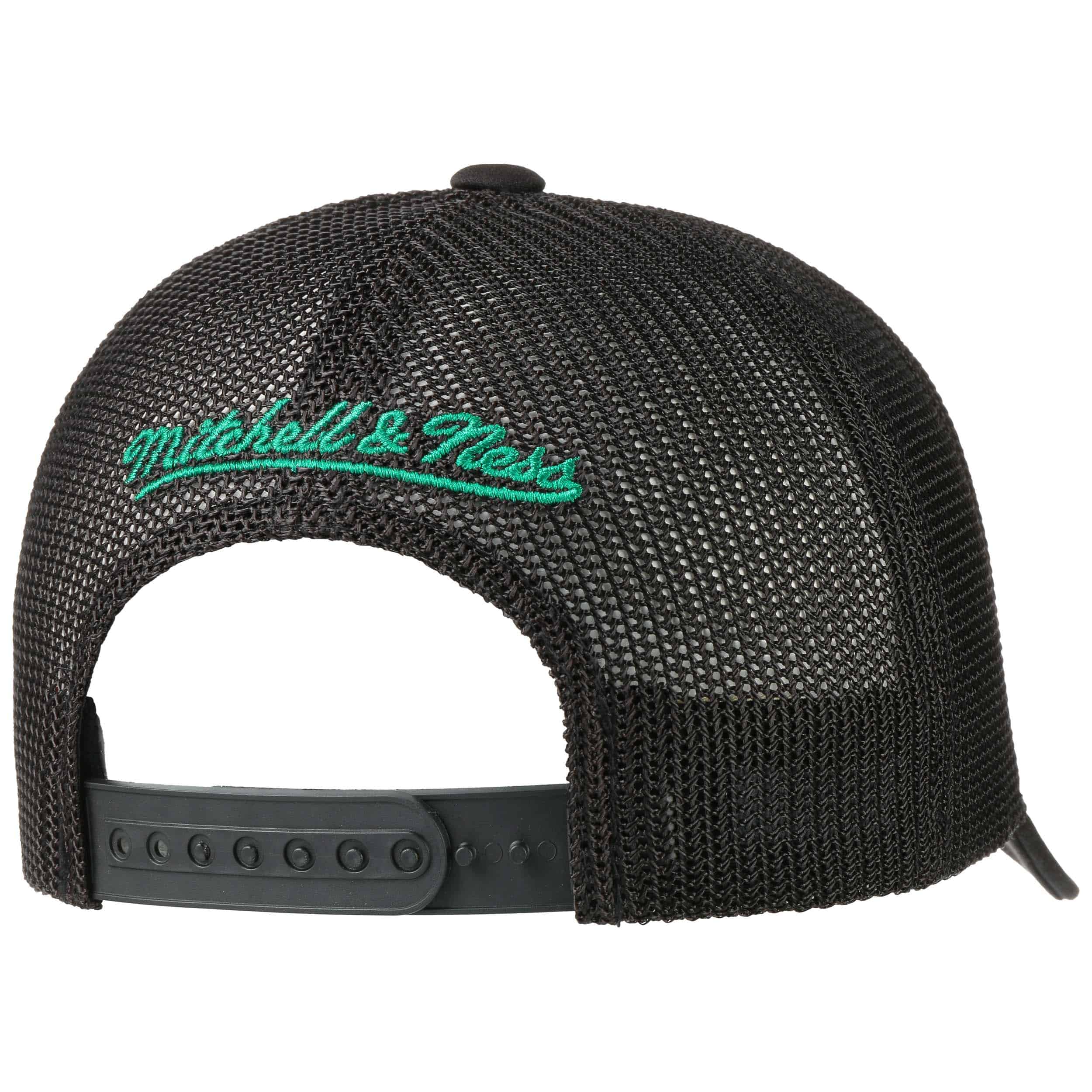 Vintage Celtics Trucker Cap by Mitchell & Ness - 22,95 €