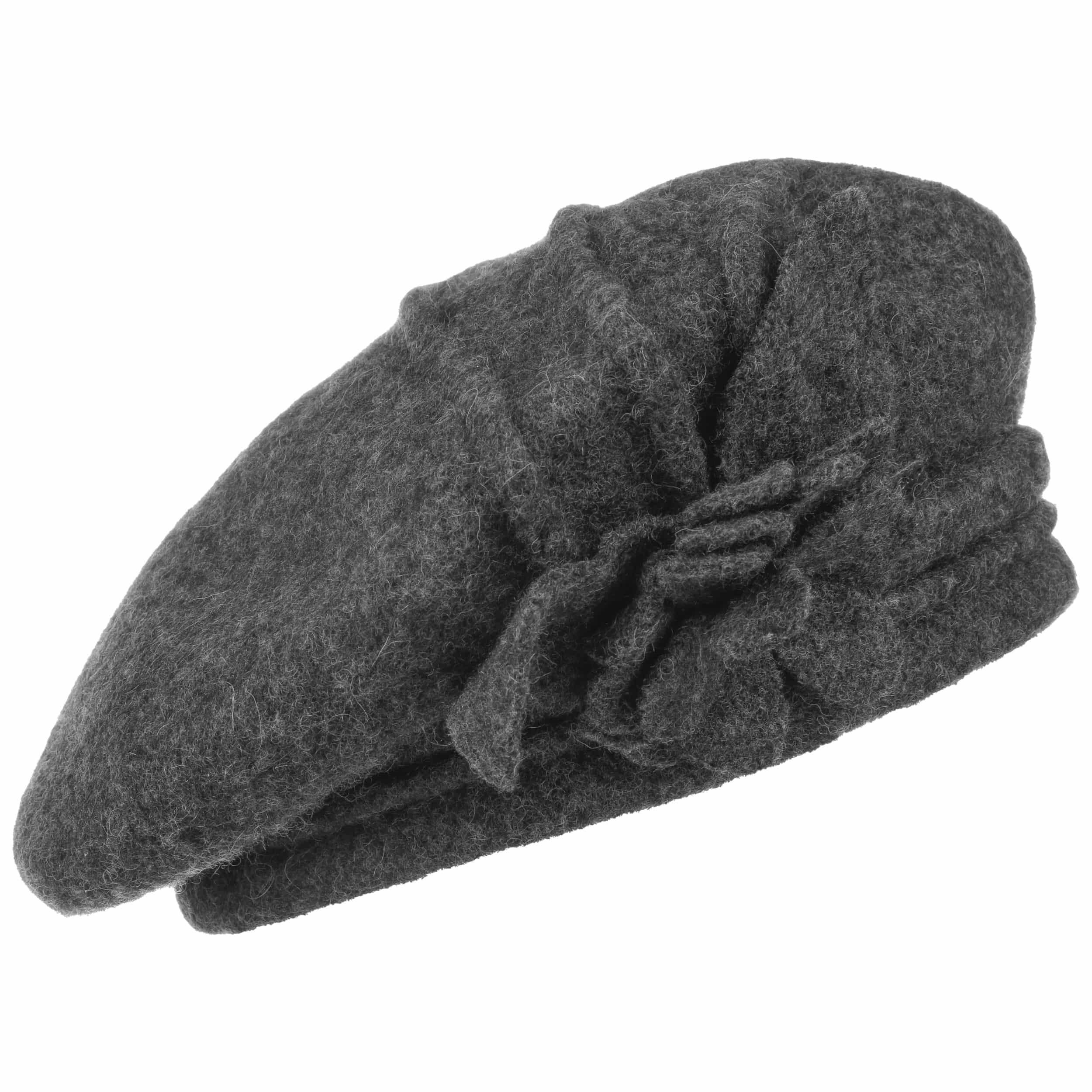 Wool Beret with Flower by McBURN 32,95