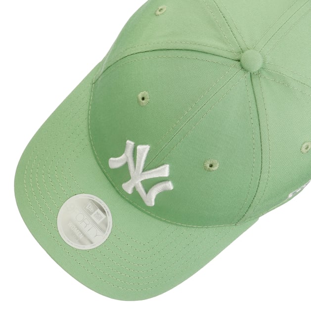 9Forty Ess Yankees WMNS Cap by New Era --> Shop Hats, Beanies